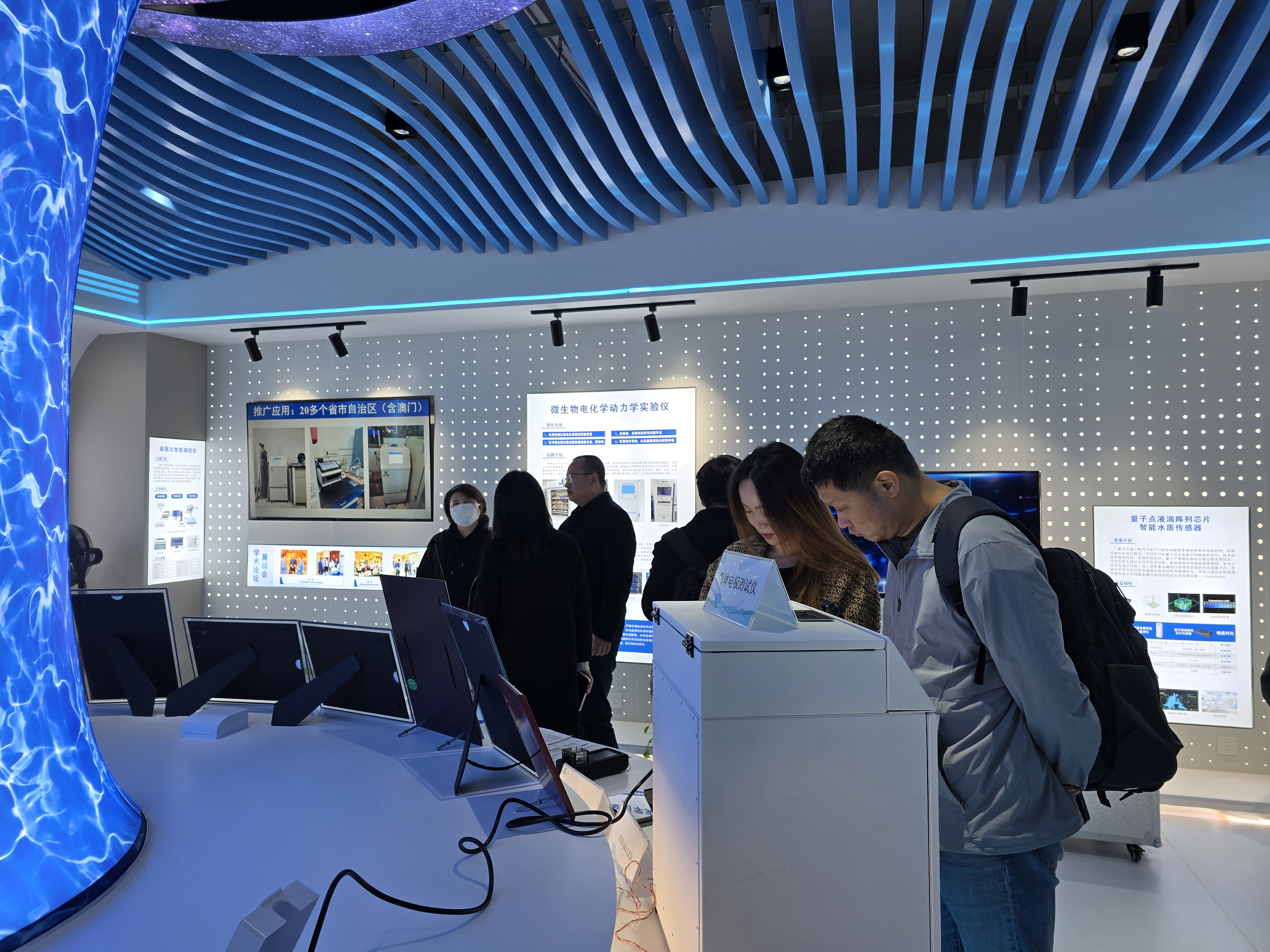 浙江省科技局一行參觀我司展廳