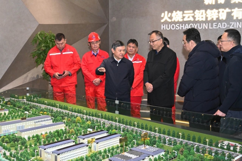 生態(tài)環(huán)境部部長黃潤秋赴新疆維吾爾自治區(qū)和新疆生產(chǎn)建設(shè)兵團調(diào)研生態(tài)環(huán)境保護工作